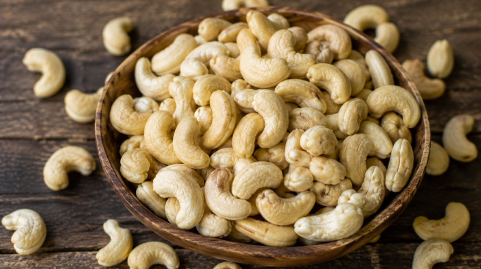 premium-cashew-nuts-aaradhya-global-trade